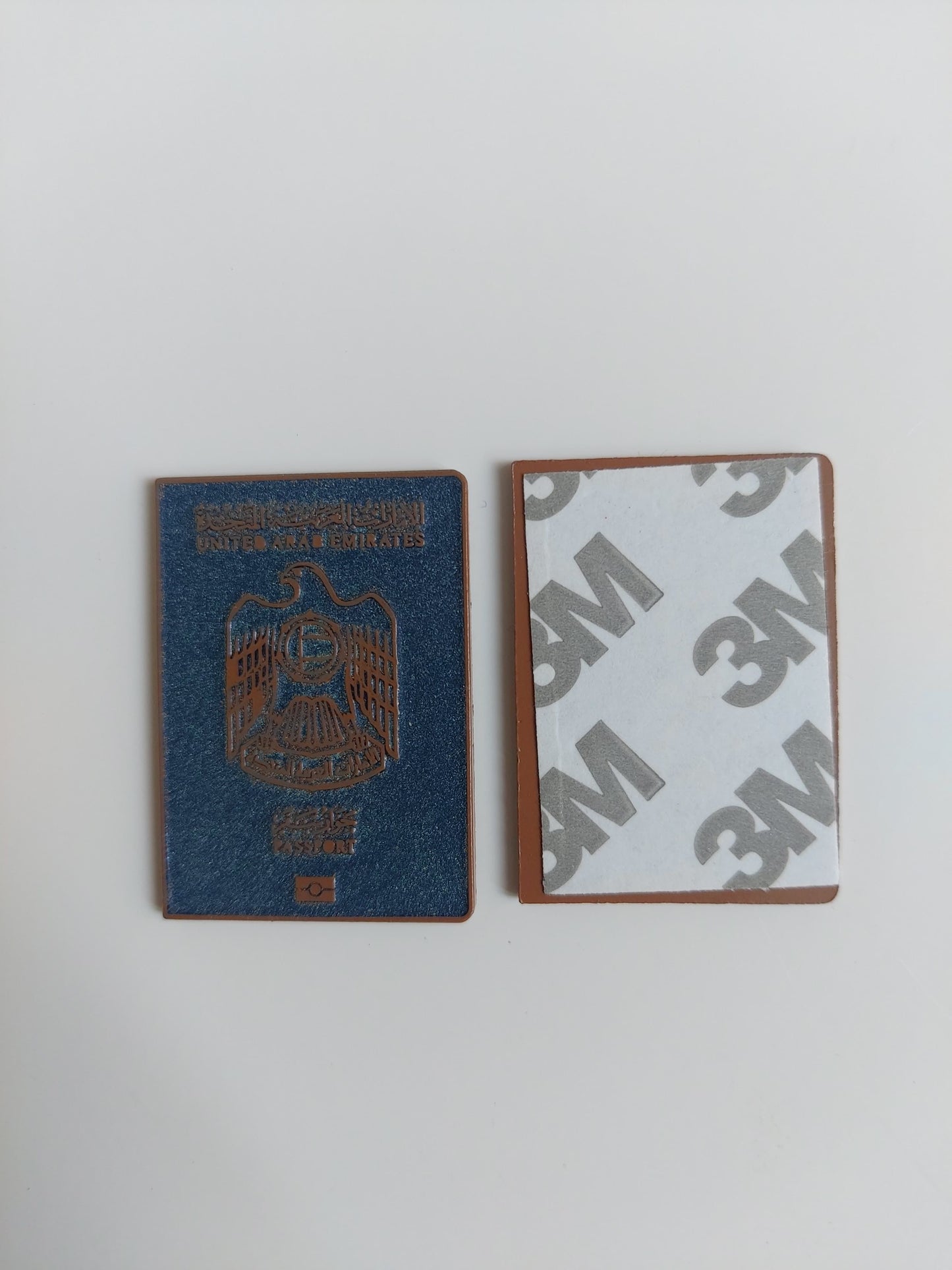 Sticker Enamel Passport glow